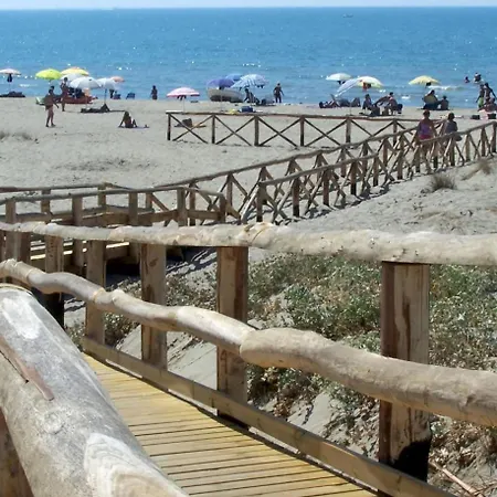 Alpehytte Comfortable Campsite-chalet G10 Tuscany Near Sea